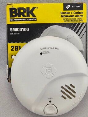 First Alert SMICO100, Battery-Operated Combination Smoke & Carbon Monoxide Alarm